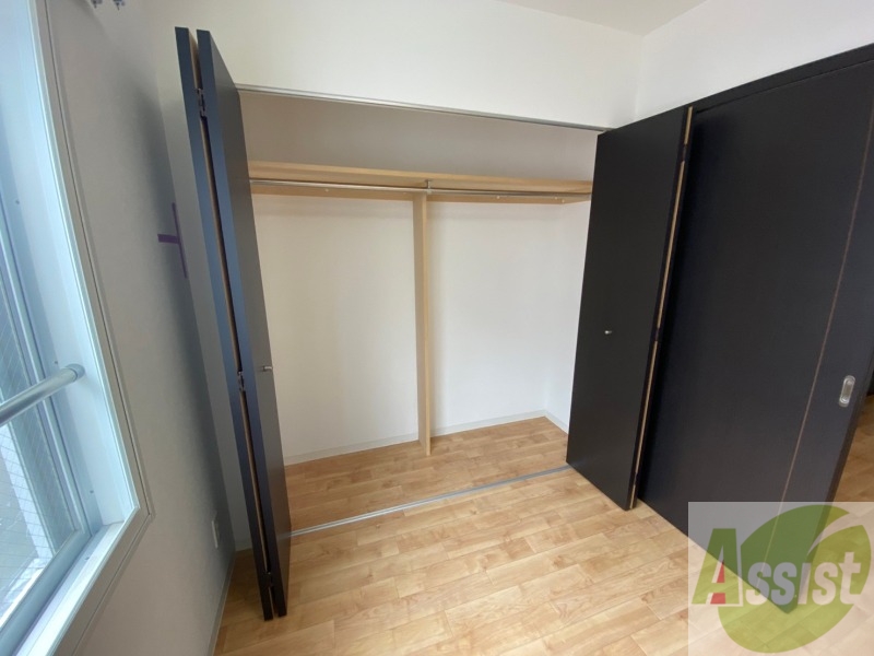 収納　寝室の収納です。部屋がすっきり片付きます。