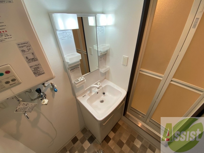 洗面設備　こちらに洗面台があります。朝の洗顔はこちらで。