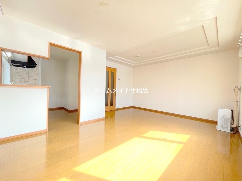 居室・リビング　明るく広々リビングスペース♪