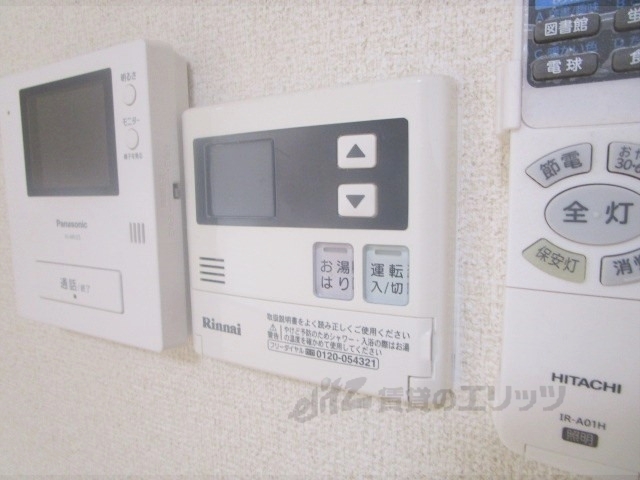 その他設備　給湯器リモコン