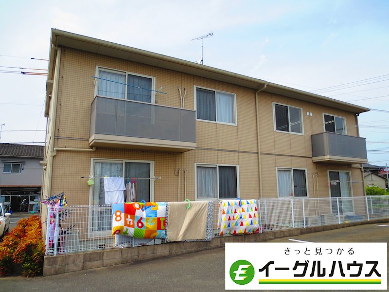 建物外観　敷地内に駐車場2台付いています