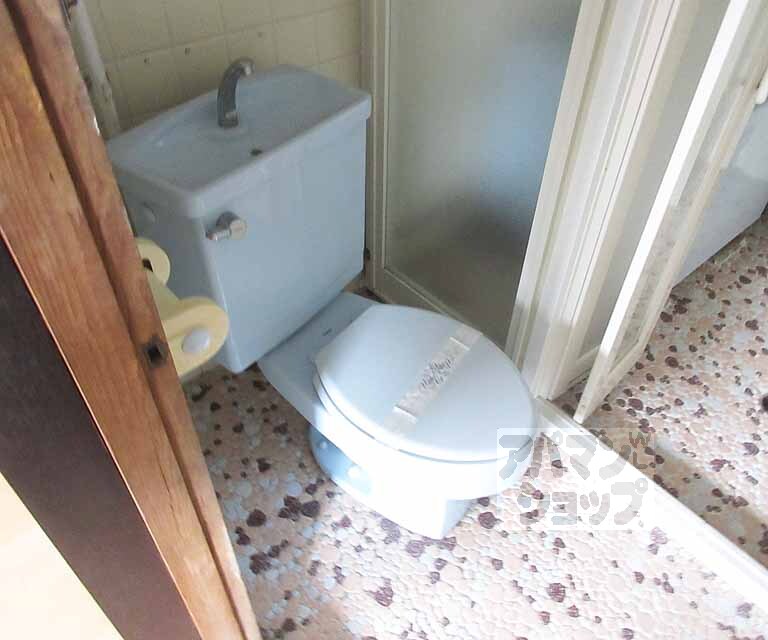 トイレ　広いお手洗いです。