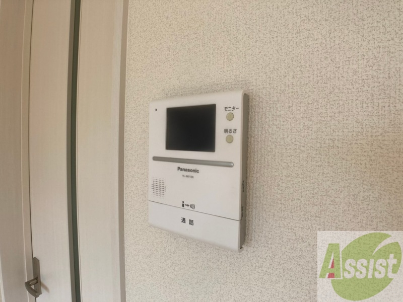 セキュリティ　ＴＶモニター付インターホンです。来客者の顔が見えるので安心！