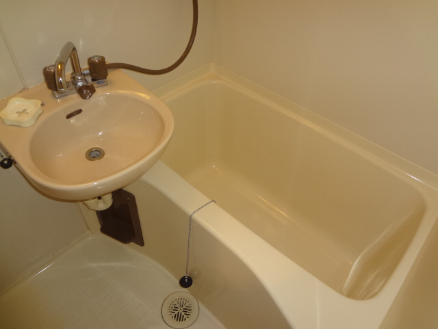 バス・シャワールーム　バス