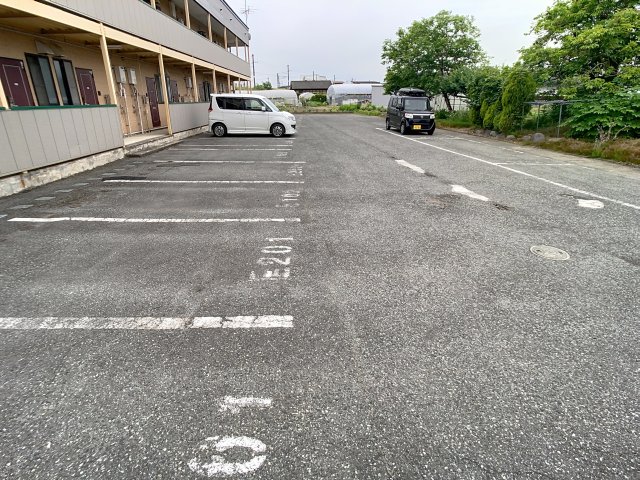 駐車場　サンプル写真になります。