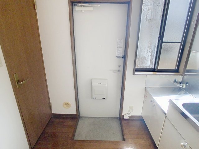 玄関　サンプル写真になります。