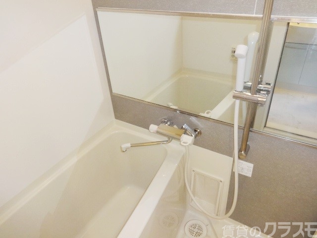 バス・シャワールーム　お風呂とトイレは別なんです◎