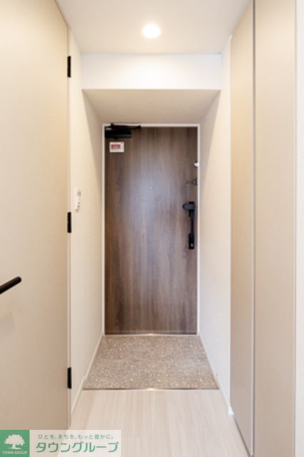 玄関　※写真は同タイプ住戸です。