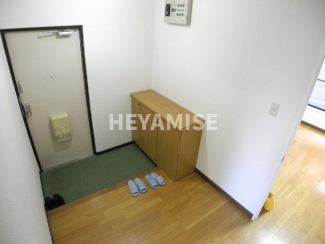 玄関　※類似間取りの別のお部屋の画像です※現況を優先します