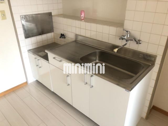 キッチン　まな板が置けるキッチンです