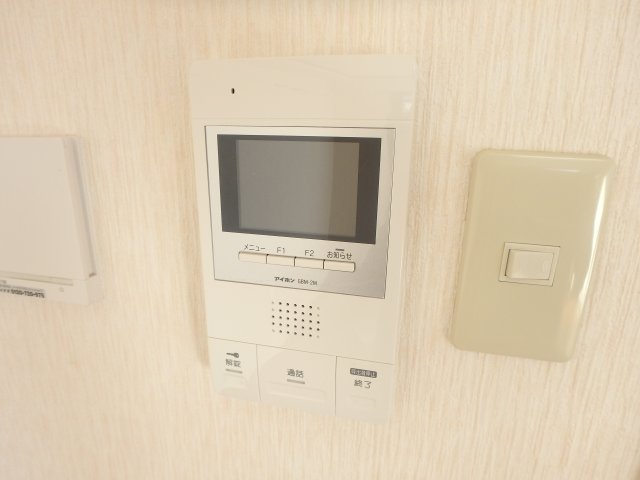 セキュリティ　モニター付きインターフォン完備