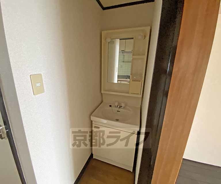 洗面設備　独立洗面台です。