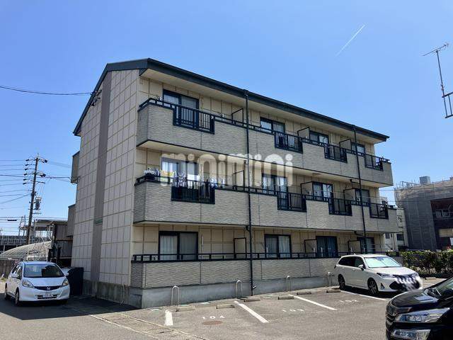 建物外観　ベランダ広いです。