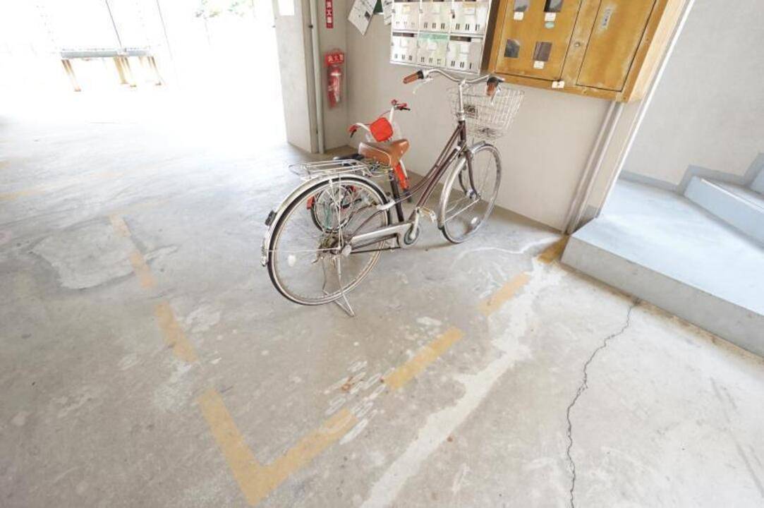 駐車場　駐輪場