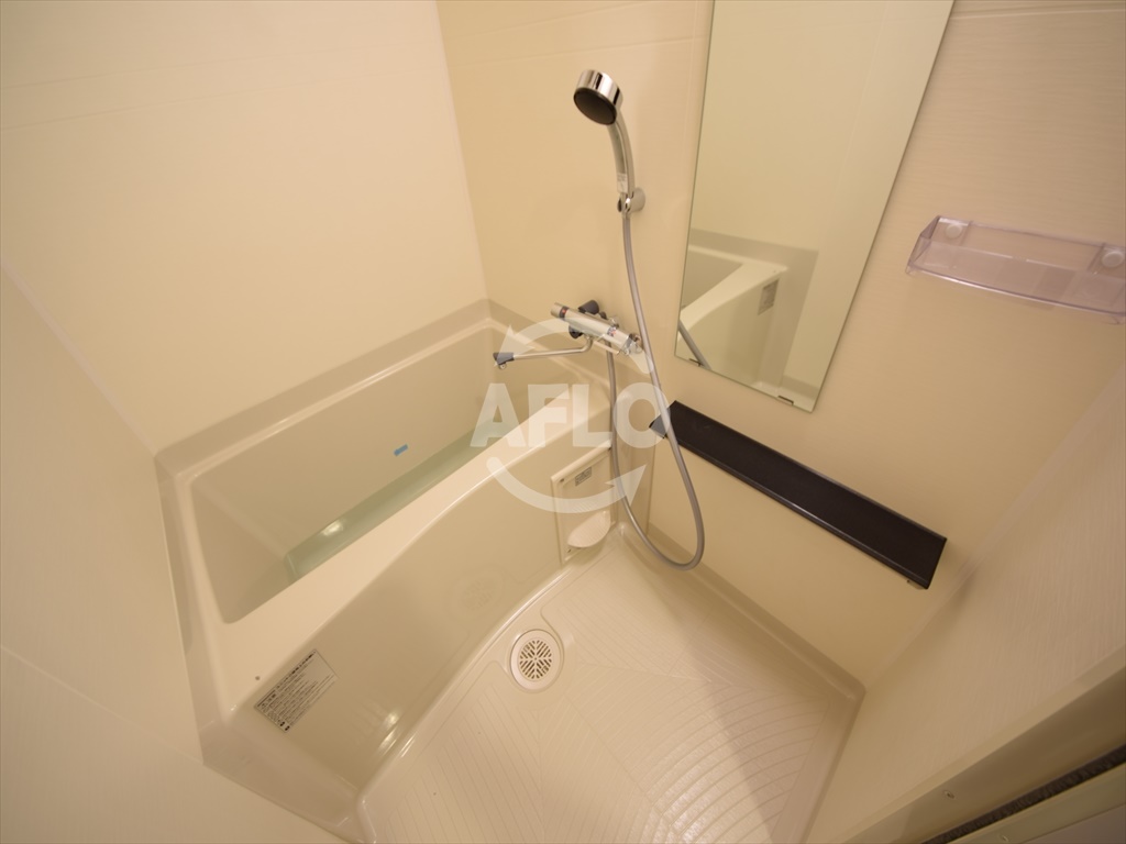 バス・シャワールーム　プレサンス天満橋トラッド　浴室