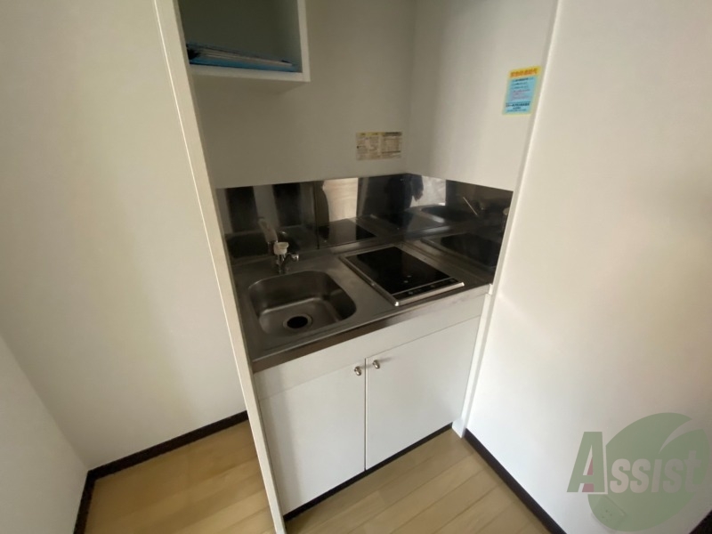 キッチン　キッチンはＩＨクッキングヒーターになっています