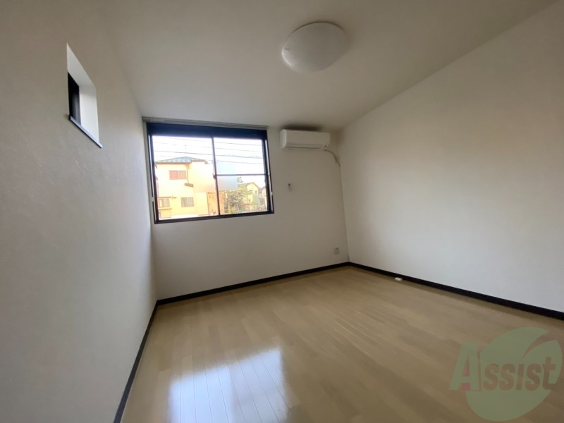 居室・リビング　９．２帖の洋室になります。伸び伸び出来そうですね。