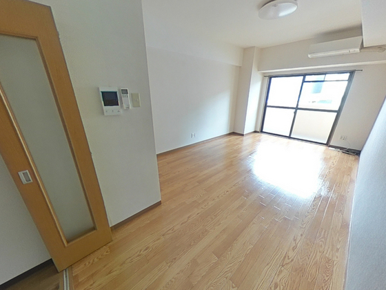 居室・リビング　※別部屋の写真です