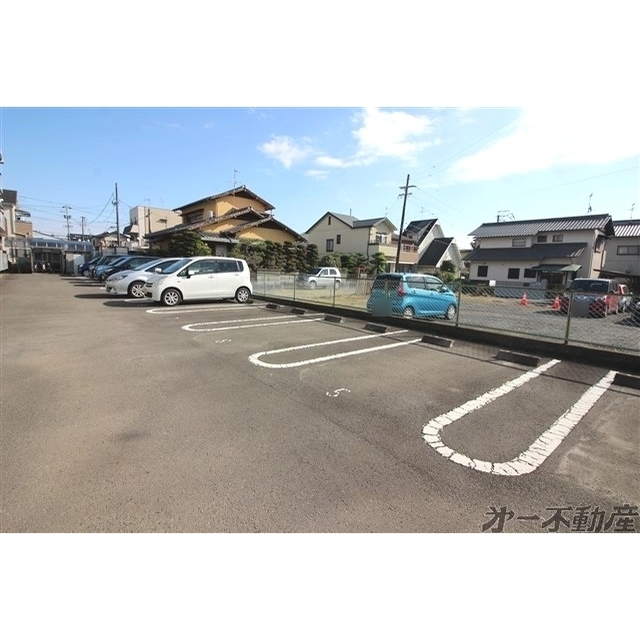 駐車場　駐車場