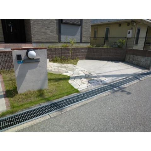 　その他　建物前