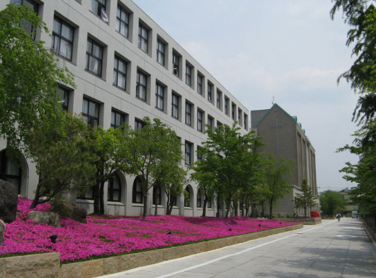 高校・高専　洛星中学・高等学校（高校・高専）まで1933m