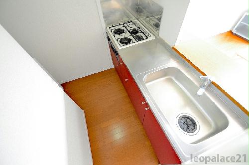 キッチン　お部屋の仕様や設備は現況を優先します。