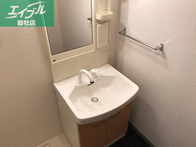 洗面設備　洗髪洗面化粧台