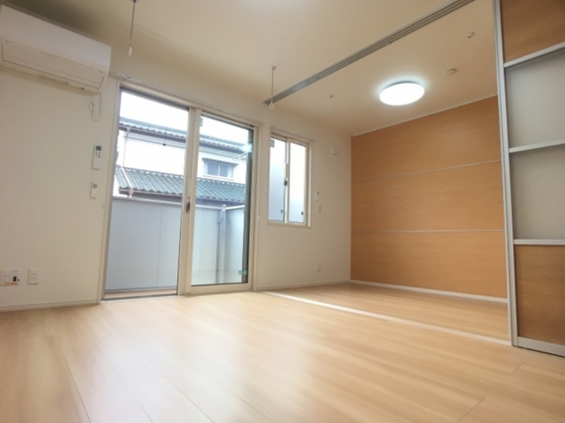 居室・リビング　図面と現状に相違がある場合には現状を優先