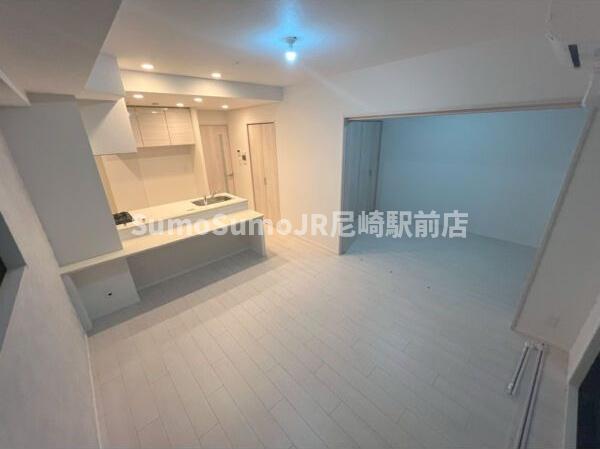 居室・リビング　ゆったり過ごせる居間です