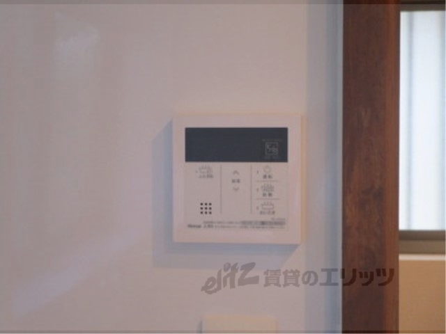 その他設備　給湯器リモコン