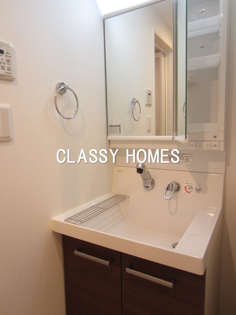 洗面設備　2012年竣工　分譲マンション：洗面台