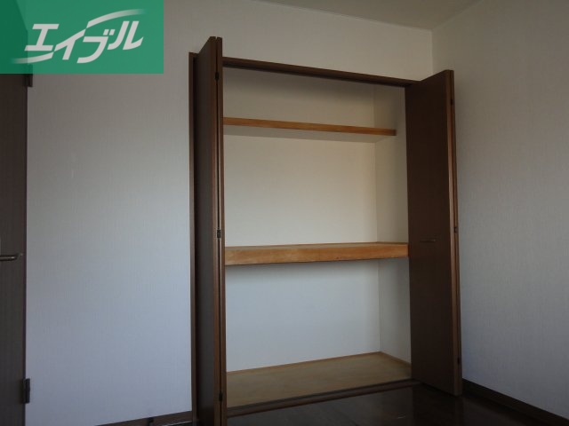 収納　洋室収納