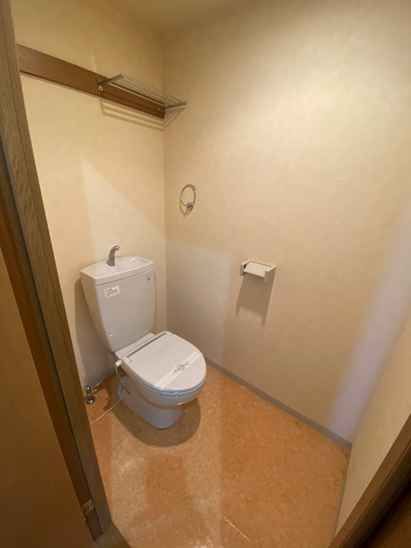 トイレ　※別部屋参考画像