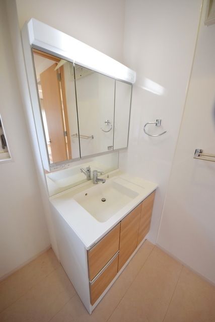 洗面設備　★忙しい朝には快適な独立洗面台になります★