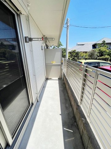 バルコニー　陽当たり良好なバルコニーです
