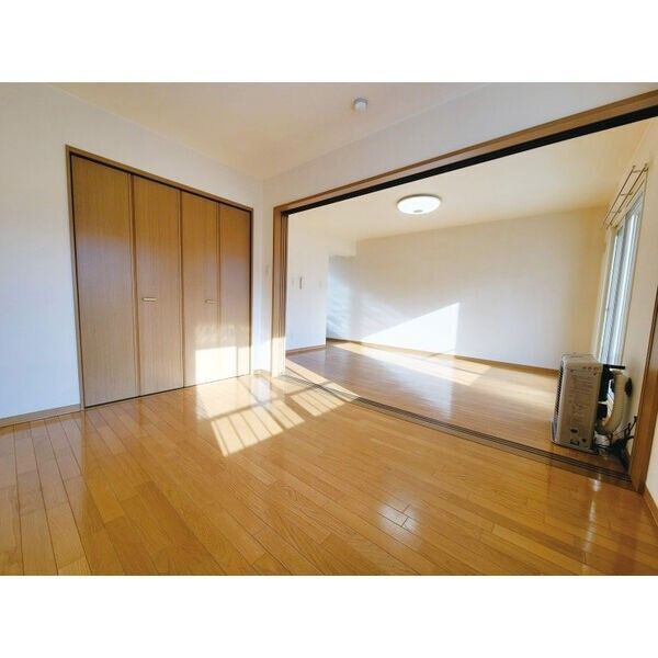 収納　※写真は別号室です。