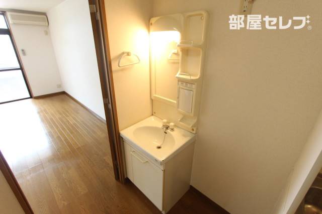 洗面設備　＊１０１号室参照