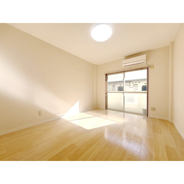 居室・リビング　配置イメージしやすい空間