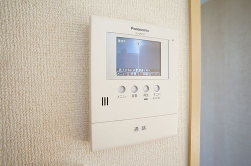セキュリティ　ＴＶモニター付ドアホンで安心の来客確認♪