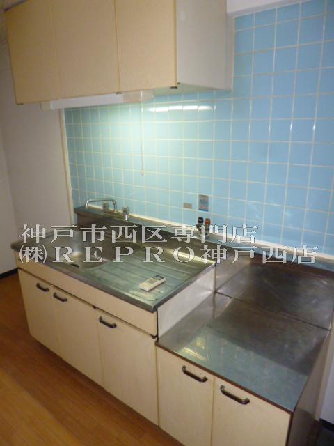 キッチン　リプロ神戸西店は神戸市西区専門店です。
