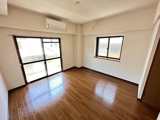 居室・リビング　※別部屋の写真です