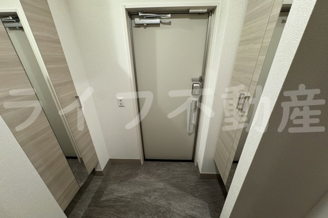 玄関　収納もある玄関です