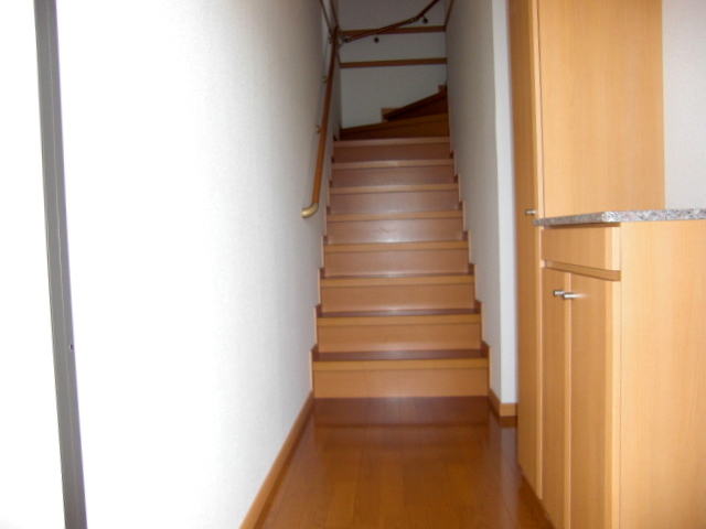 玄関　下駄箱付です。