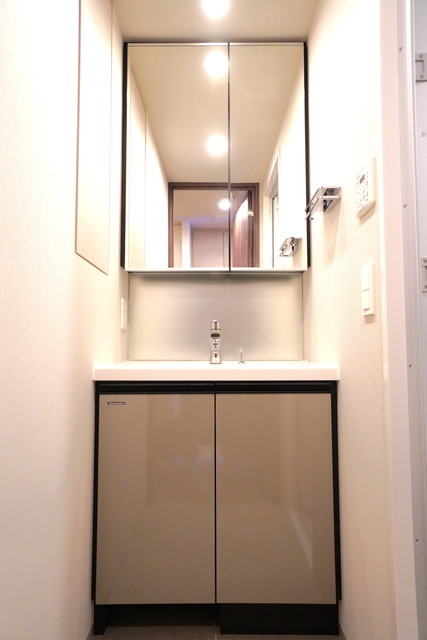 洗面設備　※写真は同タイプ住戸です。