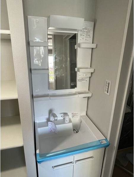 洗面設備　シャワードレッサー付きです！