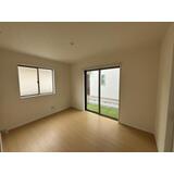 居室・リビング　明るく風通しの良いお部屋です