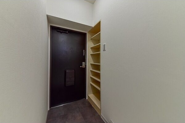 玄関　シンプルで使いやすい玄関です