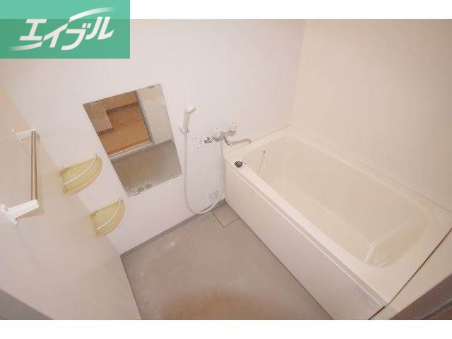 バス・シャワールーム　シャワー付き浴室