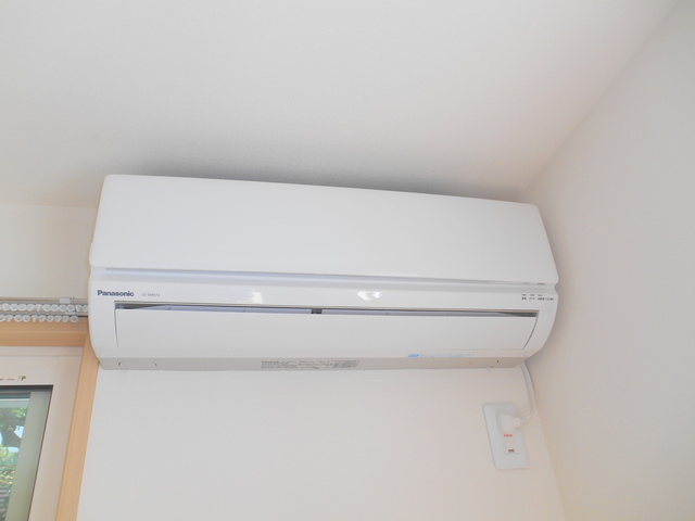 その他設備　エアコン（同タイプ参考写真）