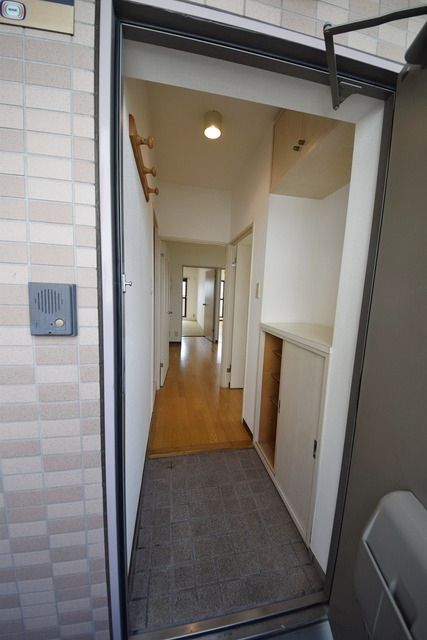 玄関　★お問い合わせはタウンハウジング府中店まで★